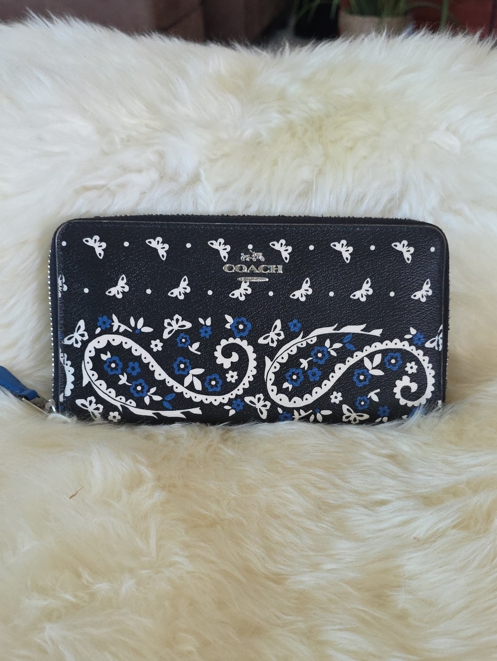 Gorgeous NWOT Coach Black Paisley Bandana Butterfly Leather Long Wallet 🖤🦋💙